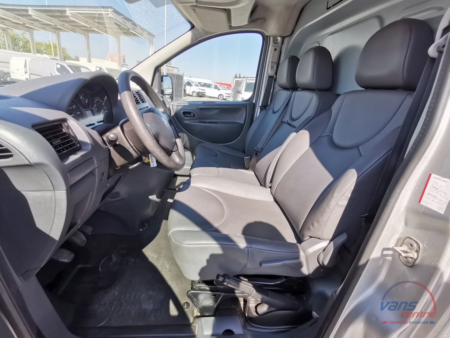 Peugeot EXPERT 1.6HDI/66KW L2H1/ MRAZÍ/CHLADÍ/ 2 KOMORY/ ČR