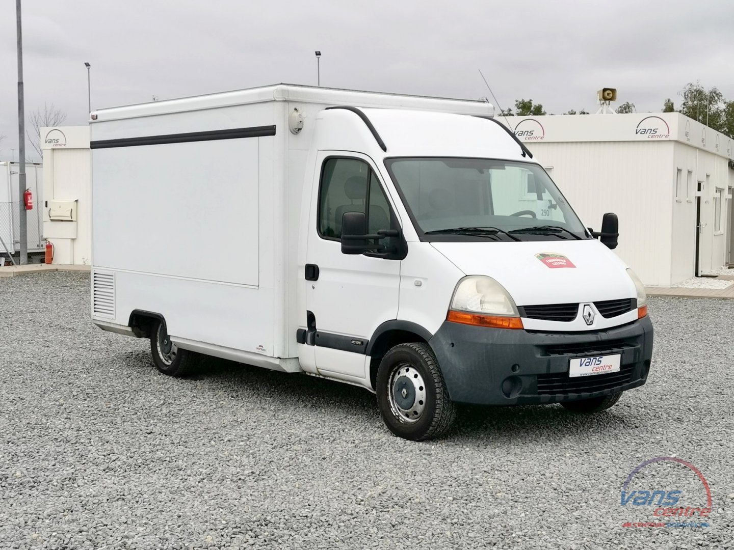 Renault MASTER 2.5DCI POJÍZDNÁ PRODEJNA/ 230V