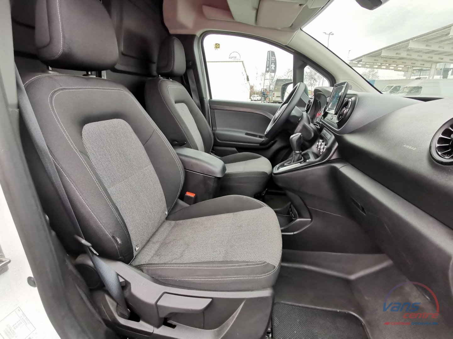 Mercedes-Benz ECITAN/L 90KW/ 45KWH / 75350KM