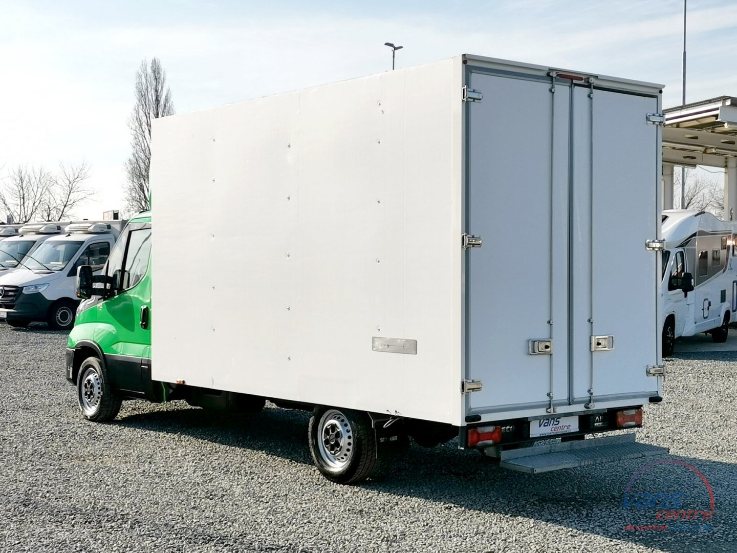 Iveco DAILY 35S14 HI-MATIC/ SKŘÍŇ 8 PALET/ MĚCHY/ KLIMA 