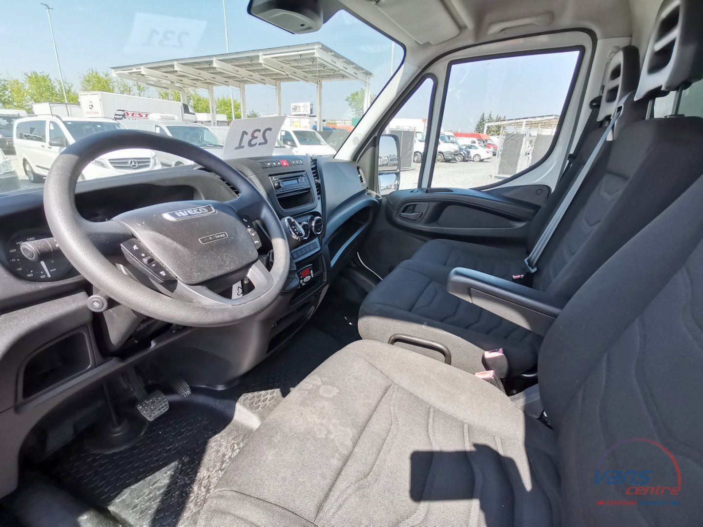 Iveco DAILY 35S17 HI-MATIC/ CHLADÍ/TOPÍ/ 8 PALET/ MĚCHY 