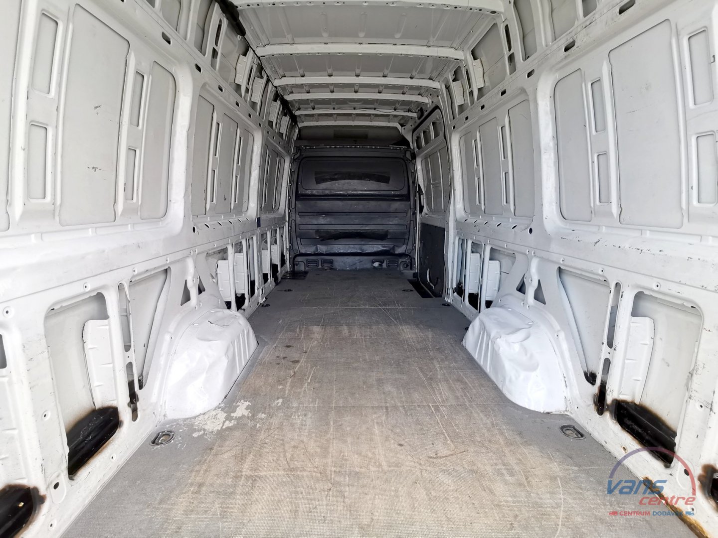 Volkswagen CRAFTER 2.0TDI/100KW MAXI/ KLIMA/ ČR
