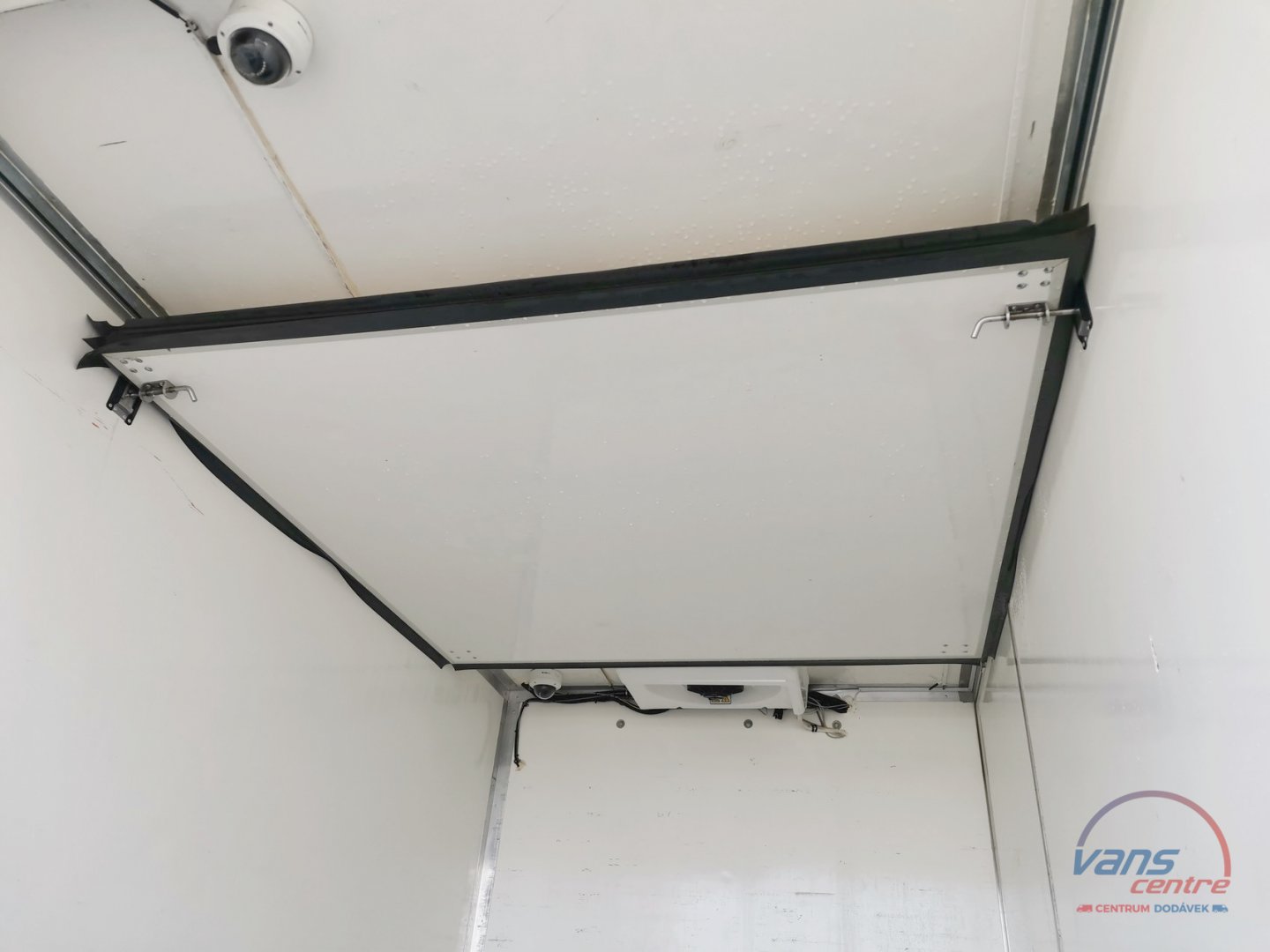 Renault MASTER 165DCI SKŘÍŇ 8 PALET/ HYDR.ČELO