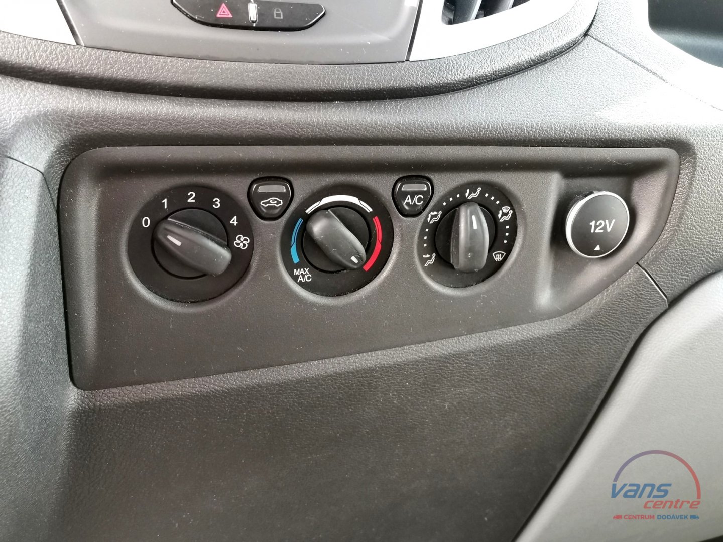 Renault MASTER 2.5DCI/88KW MAXI/ CHLAĎÁK/ KLIMA/ TAŽNÉ