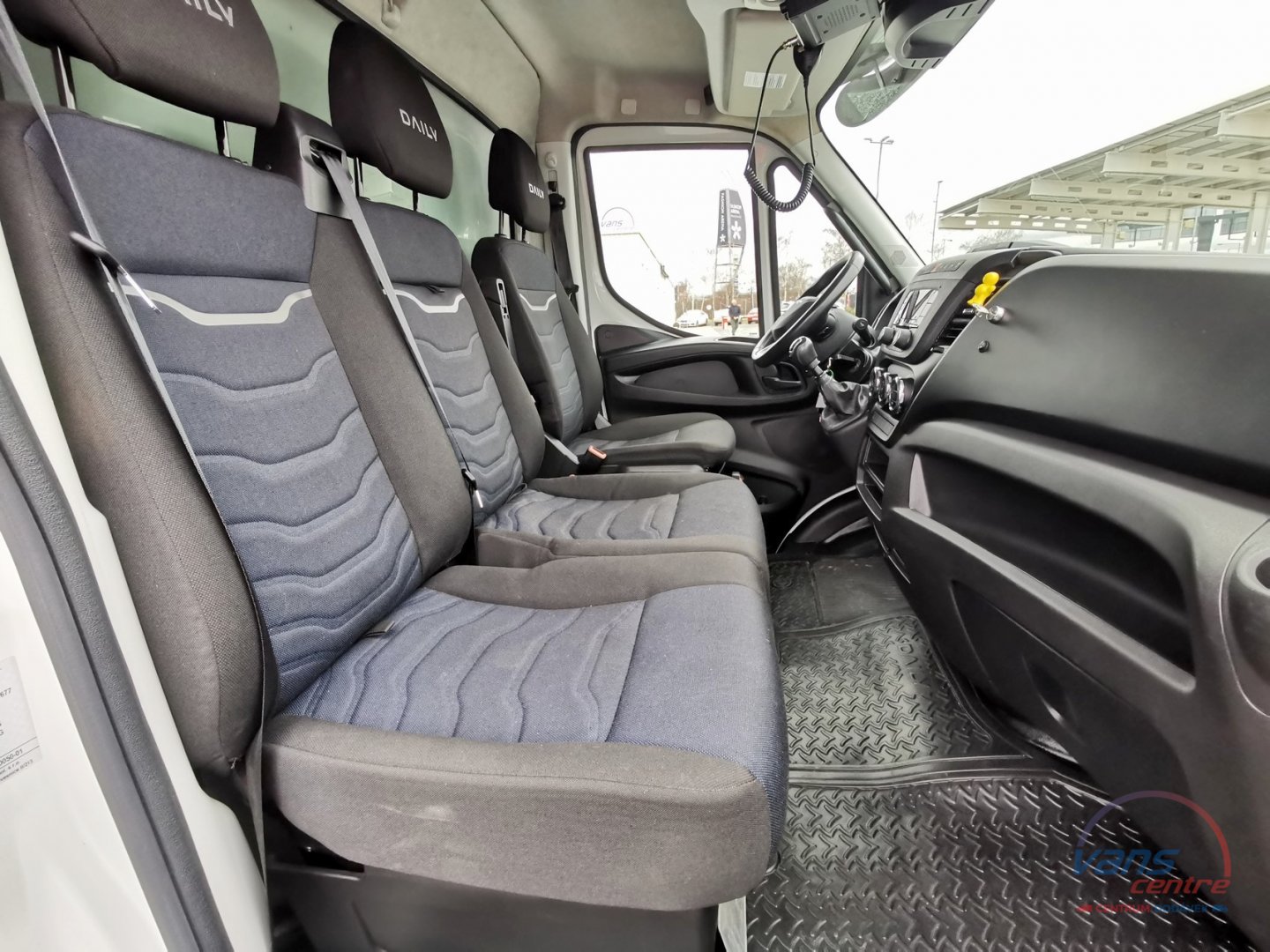 Iveco DAILY 35S18 SKŘÍŇ 8 PALET/ KLIMA/ NEZ.TOPENÍ/ ČR