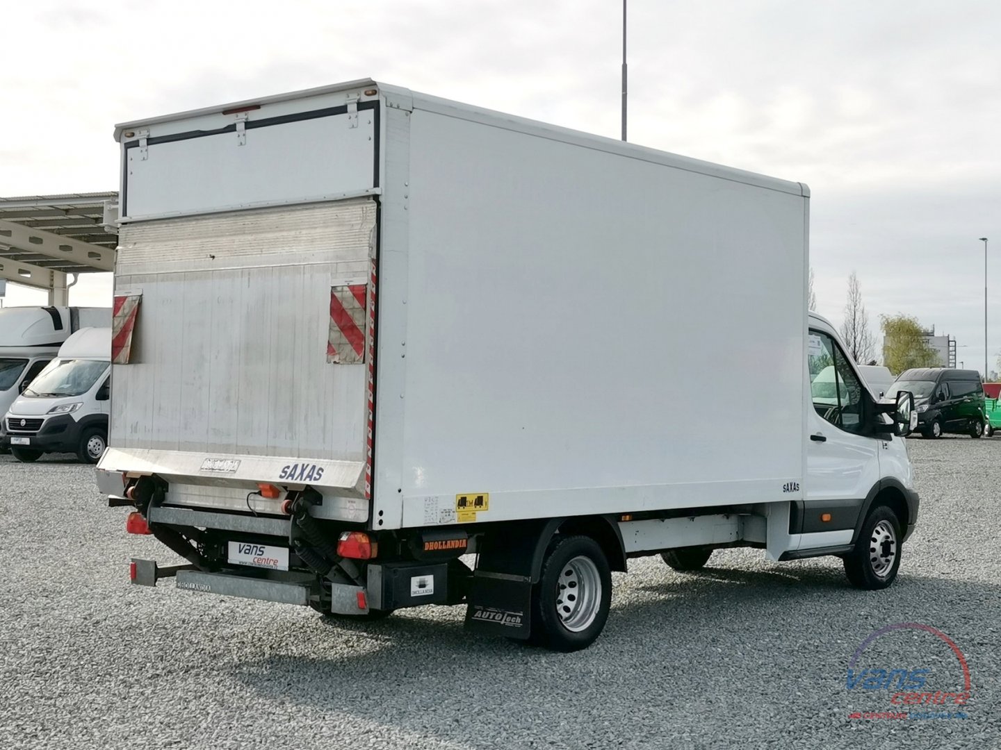 Ford TRANSIT 2.0TDCI/96KW SKŘÍŇ 8 PALET/ HYDR.ČELO/ KLIMA