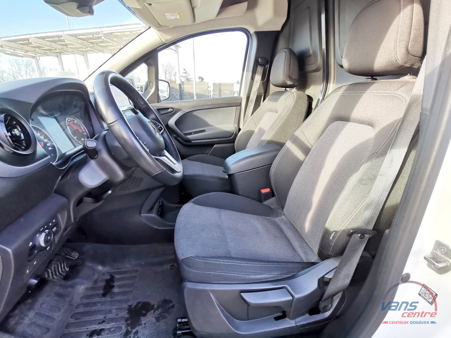Mercedes-Benz ECITAN 90KW/ 45KWH/ PLNÁ VÝBAVA!/ 92130KM