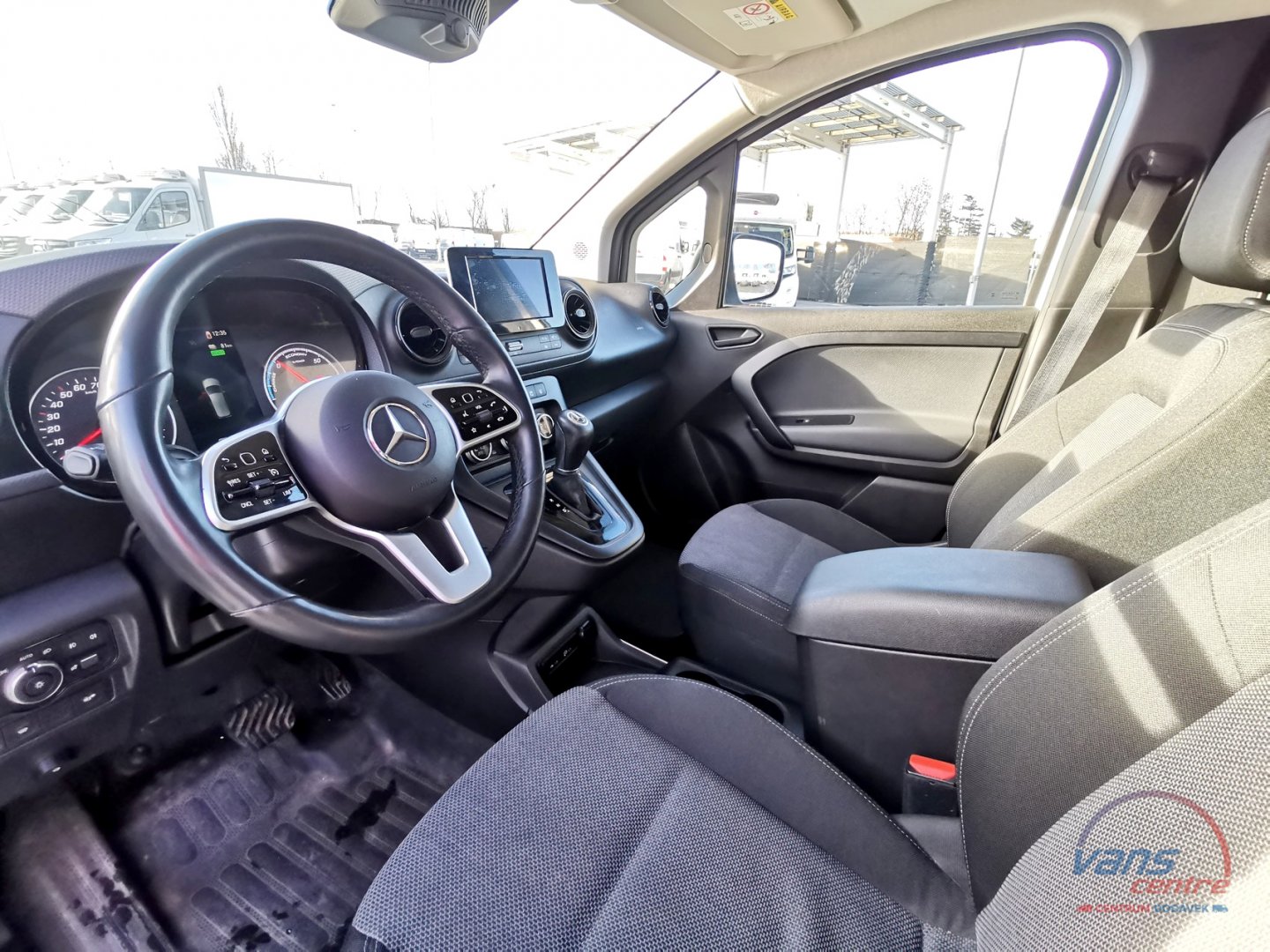 Mercedes-Benz ECITAN 90KW/ 45KWH/ PLNÁ VÝBAVA!/ 92130KM