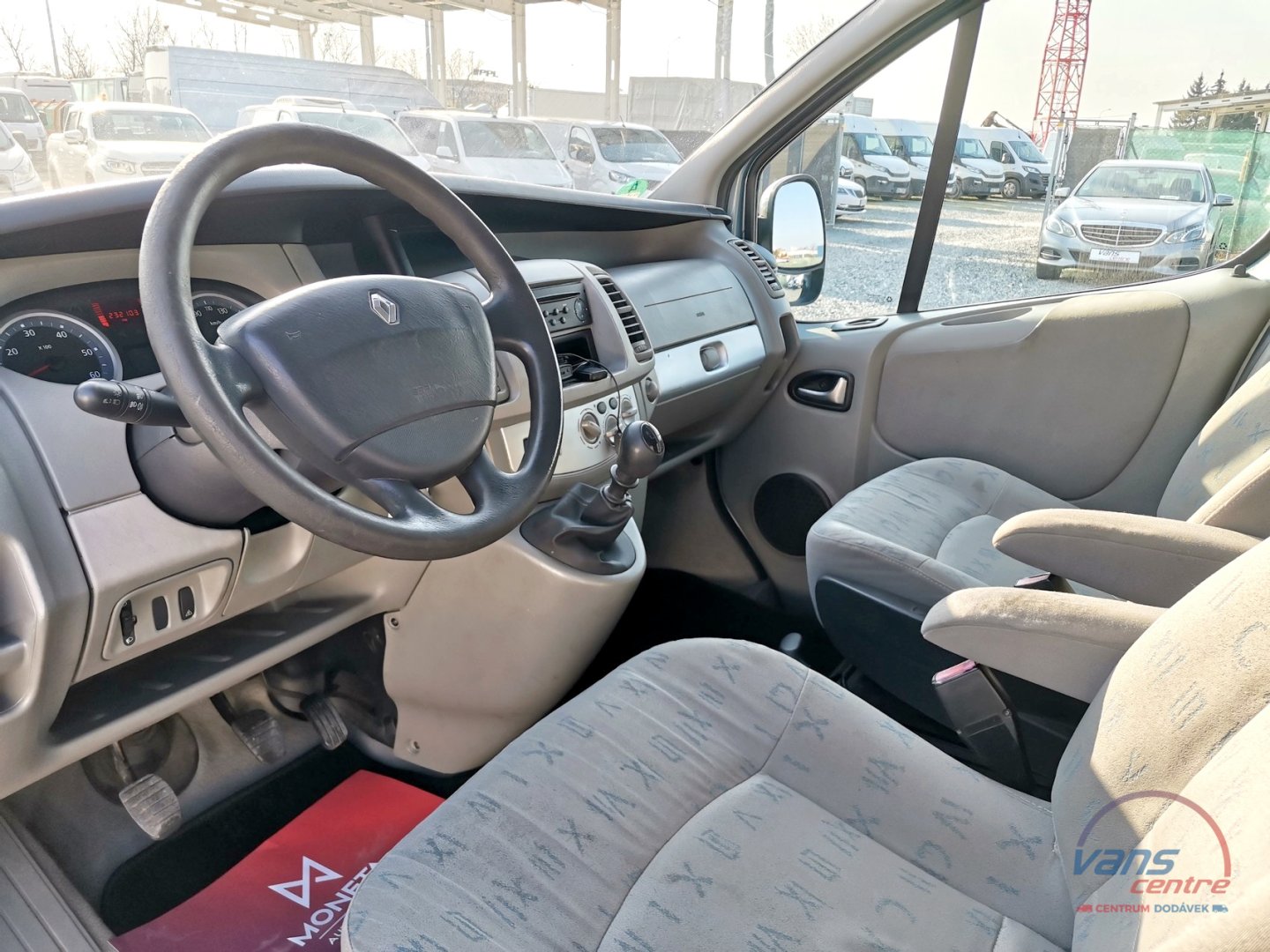 Renault TRAFIC 2.5DCI/107KW L1H1/ GENERATION/ 5 MÍST/ NEZ.TOPENÍ