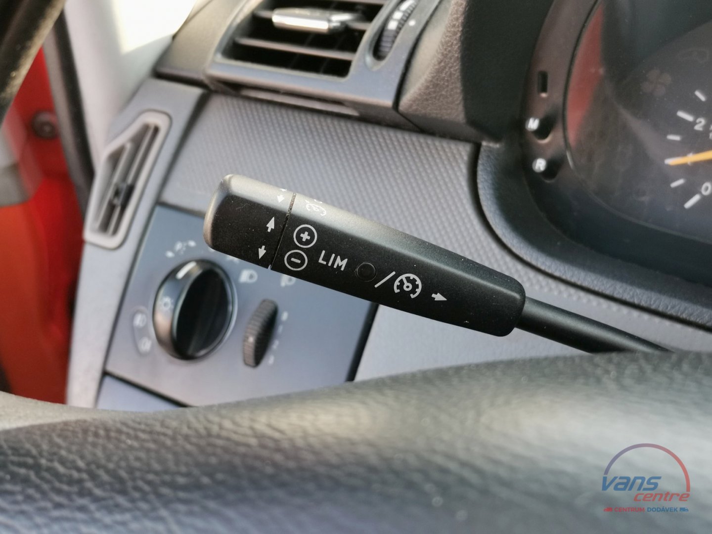 Mercedes-Benz VITO 109CDI/XL 6 MÍST/ TEMPOMAT/ TAŽNÉ