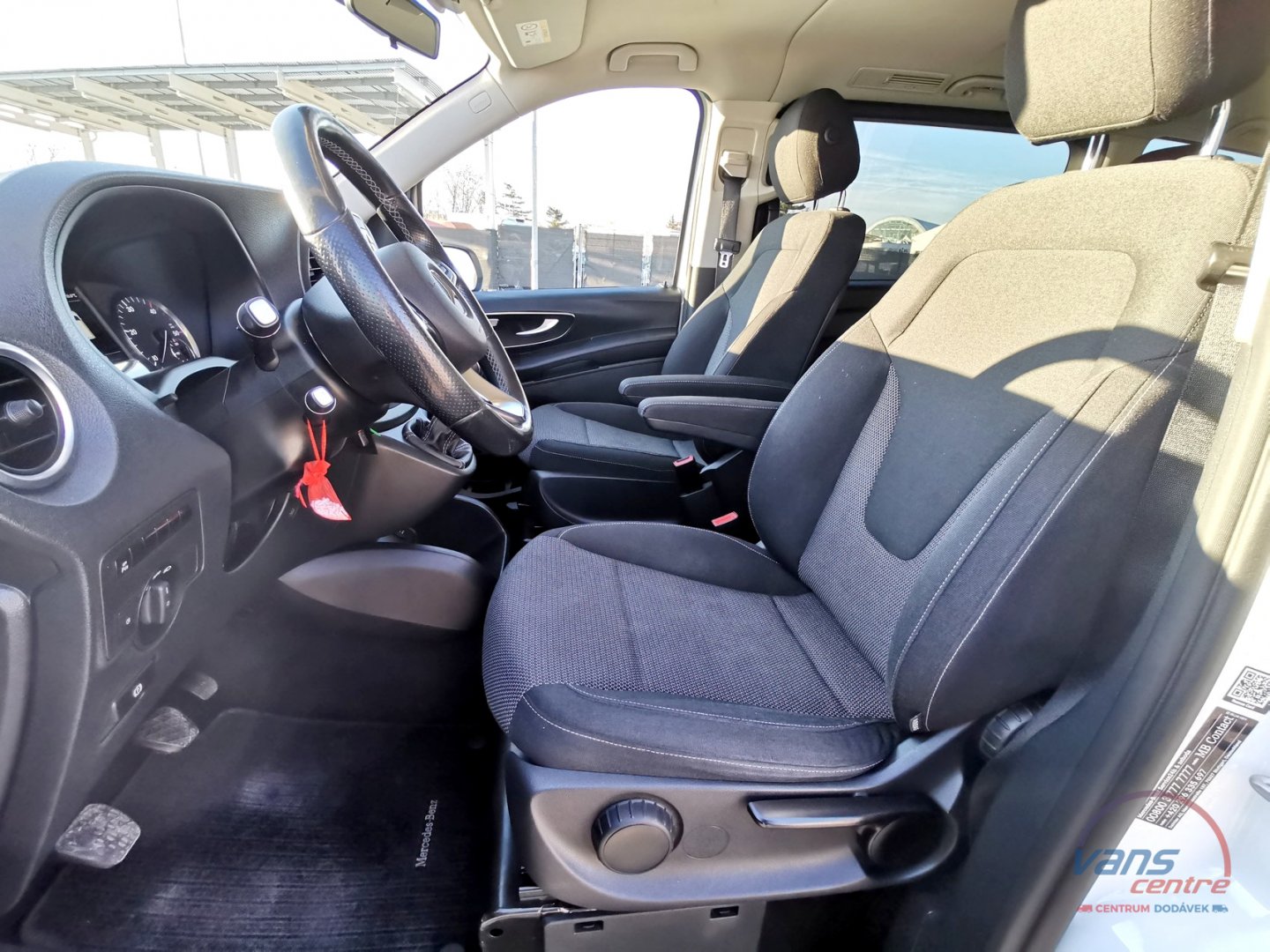 Mercedes-Benz VITO 111CDI/L TOURER 5 MÍST/ KLIMA/ NAVI/ LED 