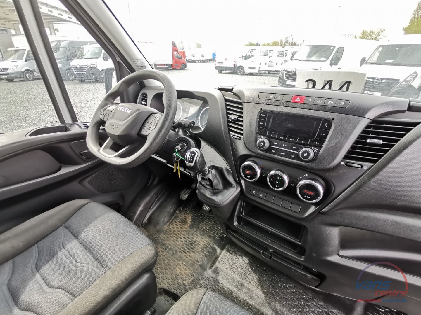 Volkswagen CRAFTER 2.0TDI/103KW MAXI/ KLIMA/ ČR/1.MAJ.