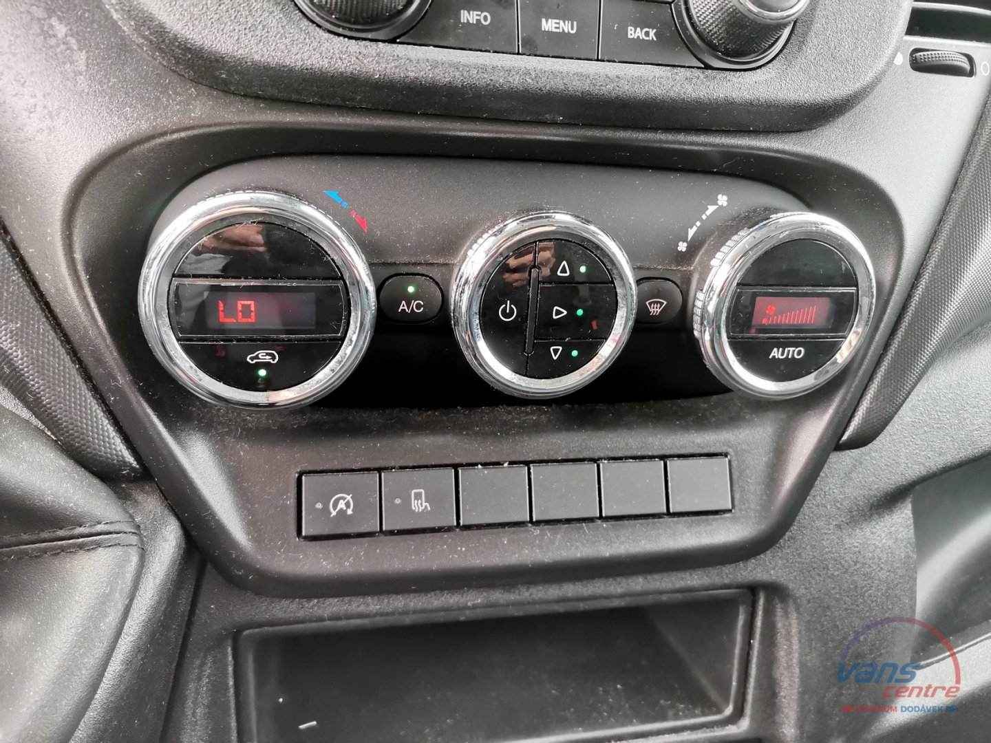 Volkswagen CRAFTER 2.0TDI/103KW MAXI/ KLIMA/ ČR/1.MAJ.