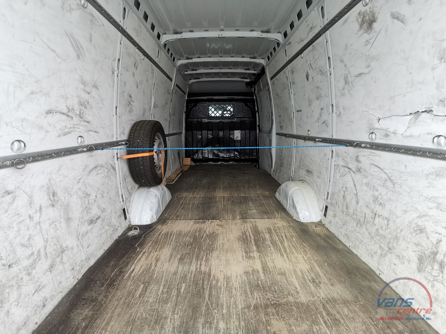 Volkswagen CRAFTER 2.0TDI/103KW MAXI/ KLIMA/ ČR/1.MAJ.
