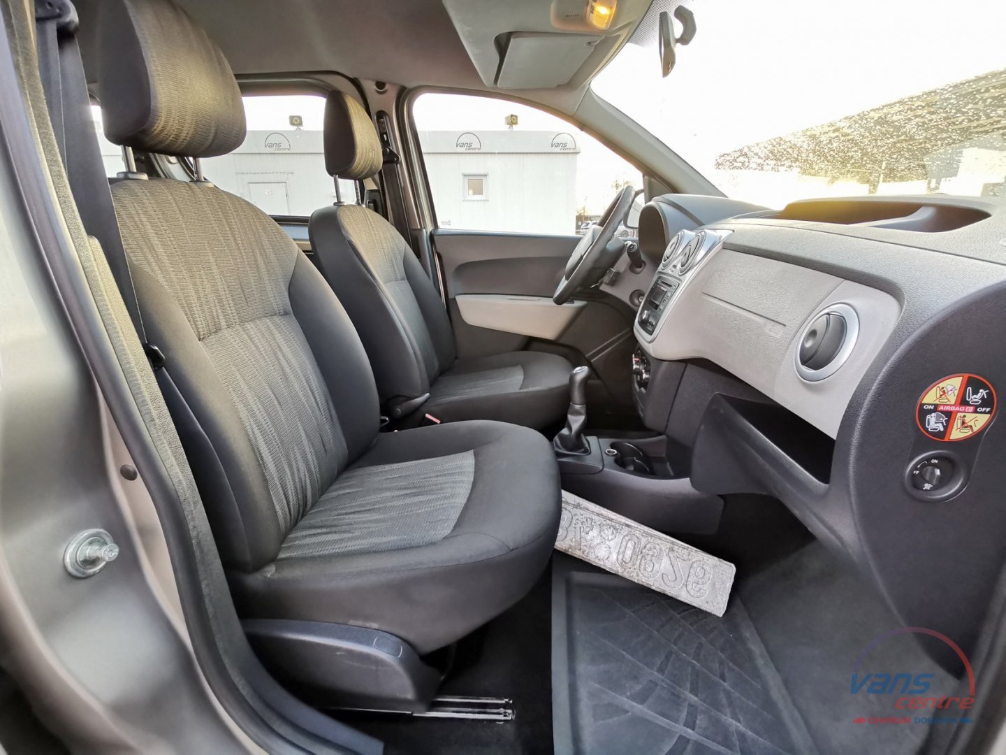 Dacia DOKKER 1.6/61KW 5 MÍST/ KLIMA/ TAŽNÉ/ ČR