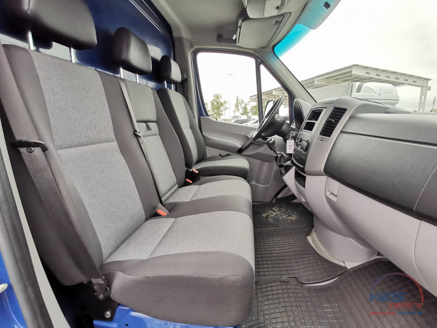 Volkswagen CRAFTER 2.0TDI/103KW SKŘÍŇ/ CHLAĎÁK/ 2 KOMORY/ MĚCHY