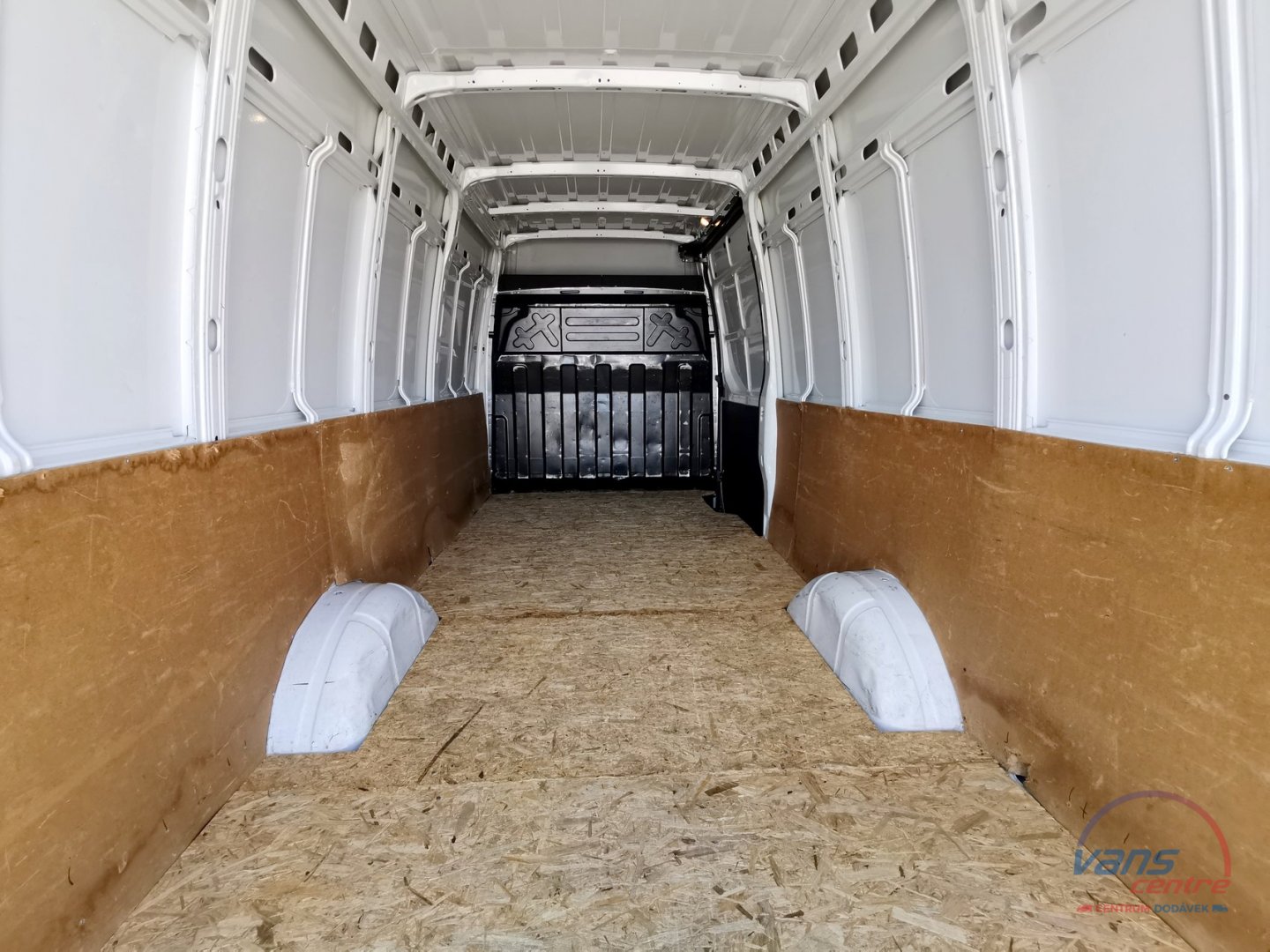 Ford TRANSIT 2.4TDCI/85KW SKLÁPĚČ 3M/ 6 MÍST/ KLIMA