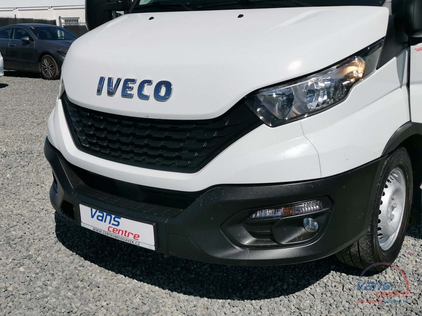 Ford TRANSIT 2.4TDCI/85KW SKLÁPĚČ 3M/ 6 MÍST/ KLIMA