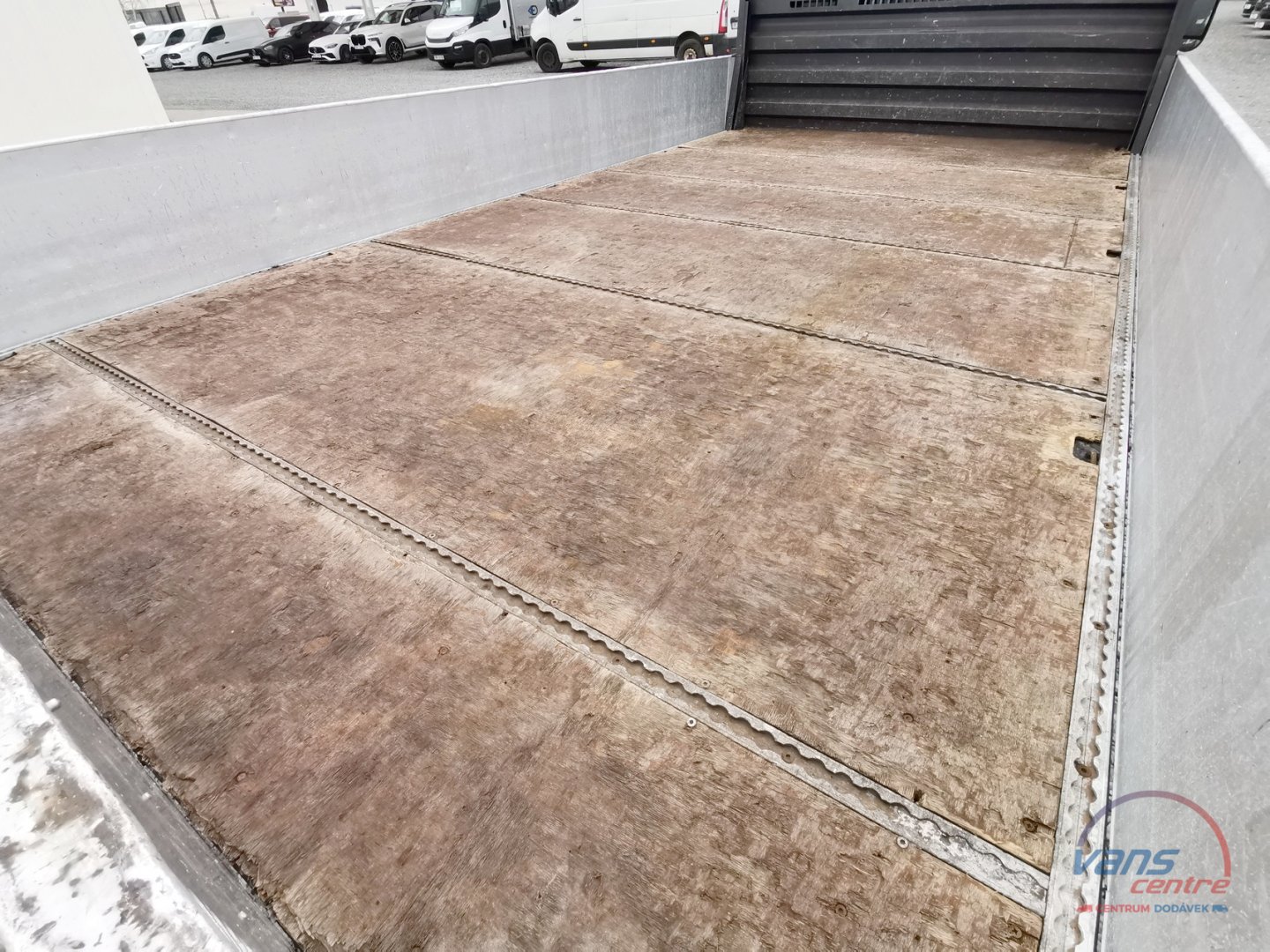 Ford TRANSIT 2.2TDCI/92KW VALNÍK 4,1M/ TAŽNÉ 2,8T