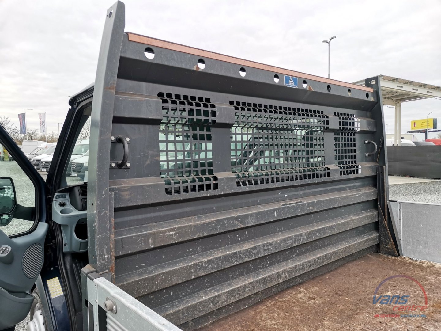 Ford TRANSIT 2.2TDCI/92KW VALNÍK 4,1M/ TAŽNÉ 2,8T