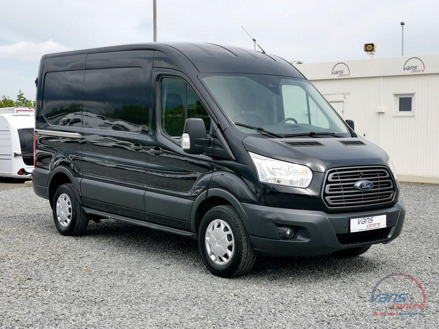 Ford TRANSIT 2.2TDCI/74KW L2H2/ 2 BOČNÍ DVEŘE/ KLIMA/ TAŽNÉ