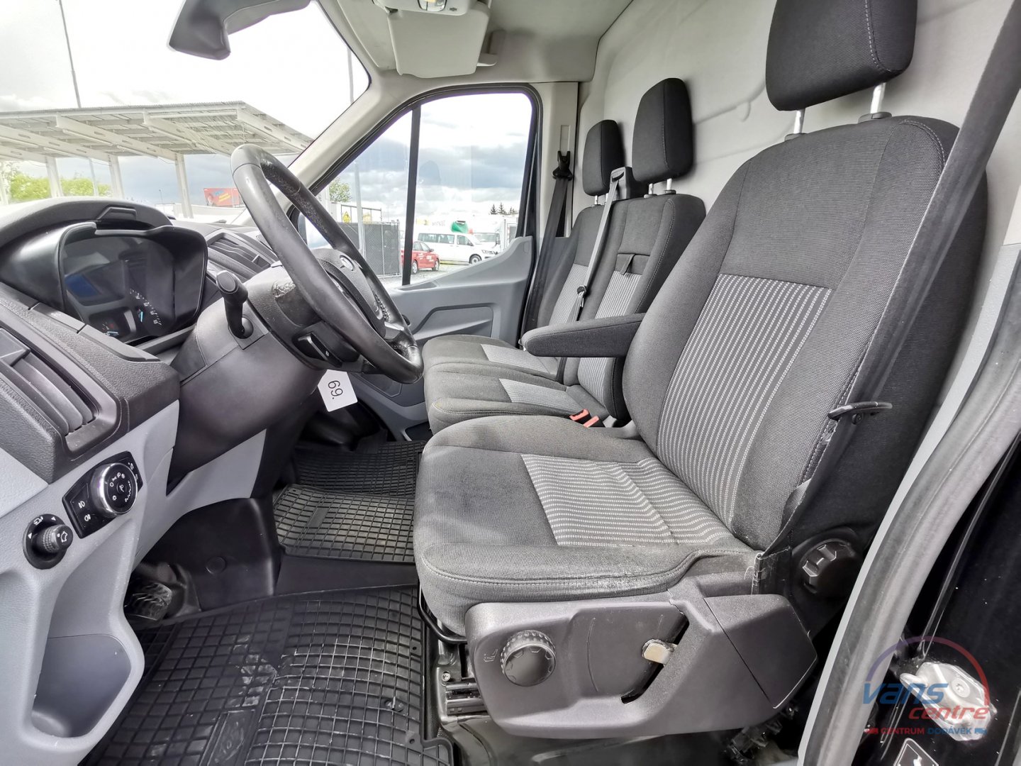 Ford TRANSIT 2.2TDCI/74KW L2H2/ 2 BOČNÍ DVEŘE/ KLIMA/ TAŽNÉ