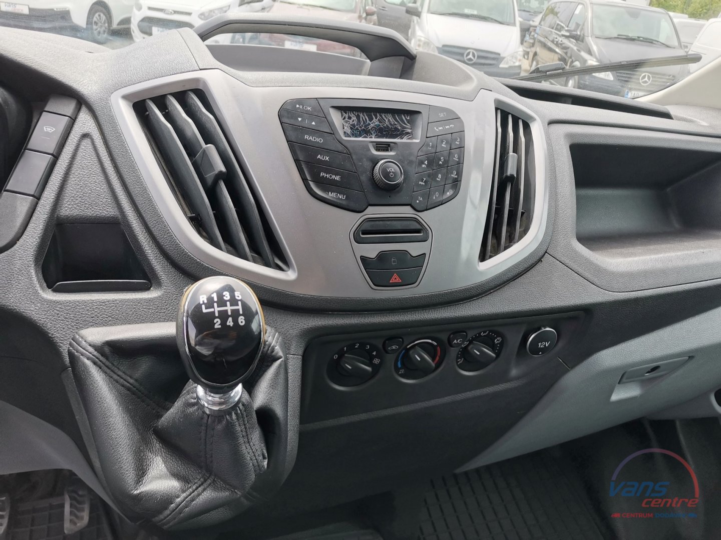 Ford TRANSIT 2.2TDCI/74KW L2H2/ 2 BOČNÍ DVEŘE/ KLIMA/ TAŽNÉ