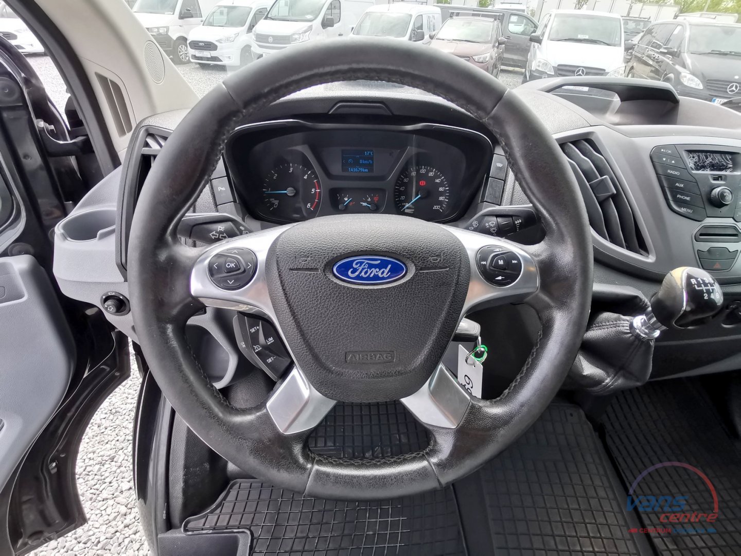 Ford TRANSIT 2.2TDCI/74KW L2H2/ 2 BOČNÍ DVEŘE/ KLIMA/ TAŽNÉ