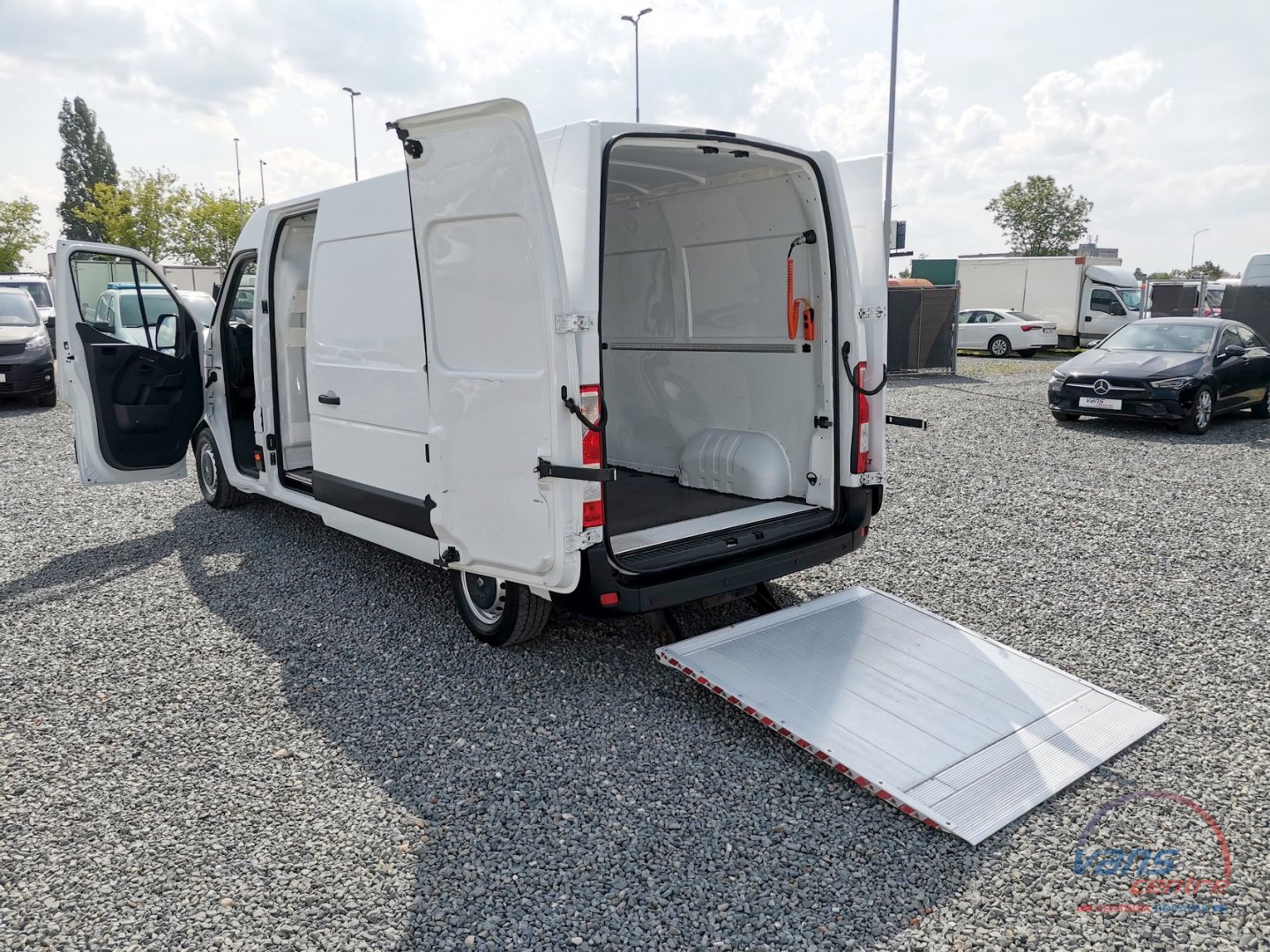 Renault MASTER 150DCI L3H2/ 2X BOČNÍ DVEŘE/ H.ČELO 500KG
