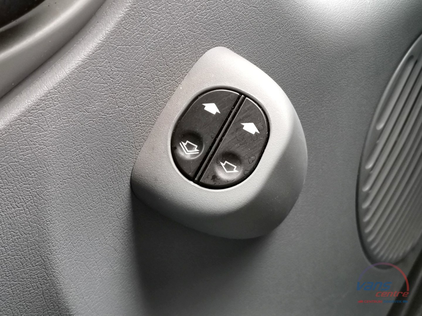 Ford TRANSIT 2.2TDCI/92KW L1H1/ KLIMA/ TEMPOMAT/ TAŽNÉ 