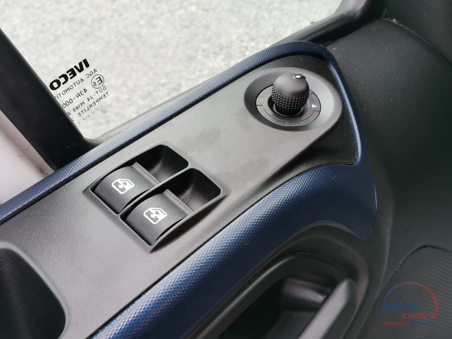 Iveco DAILY 35S18 STŘEDNÍ/ KLIMA/ TAŽNÉ/ ČR