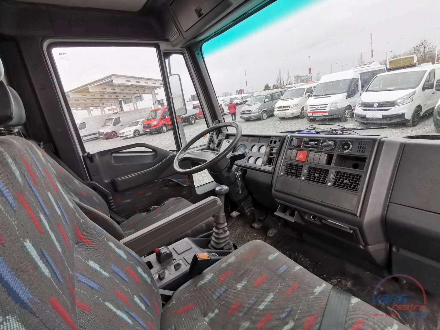 Iveco DAILY 35S18 HI-MATIC/ MRAZÁK/ 220V/ 2 KOMORY