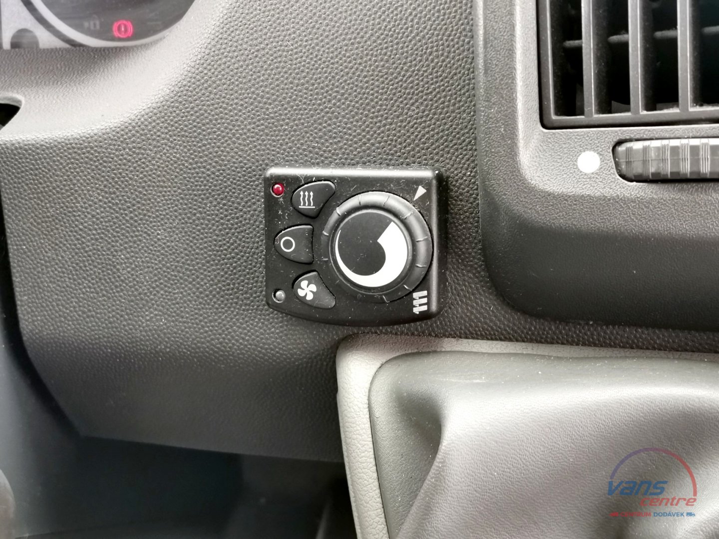 Fiat DUCATO 160MJET VALNÍK 8 PALET/ NEZ.TOPENÍ/ KLIMA/ TAŽNÉ 