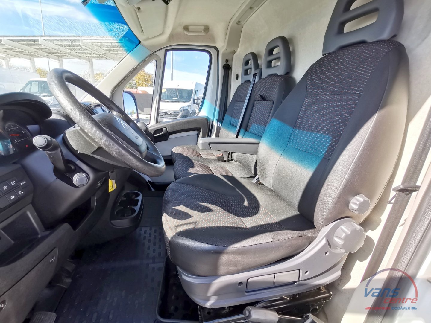 Volkswagen CRAFTER 2.5TDI/100KW L2H1/ KLIMA/ ČR