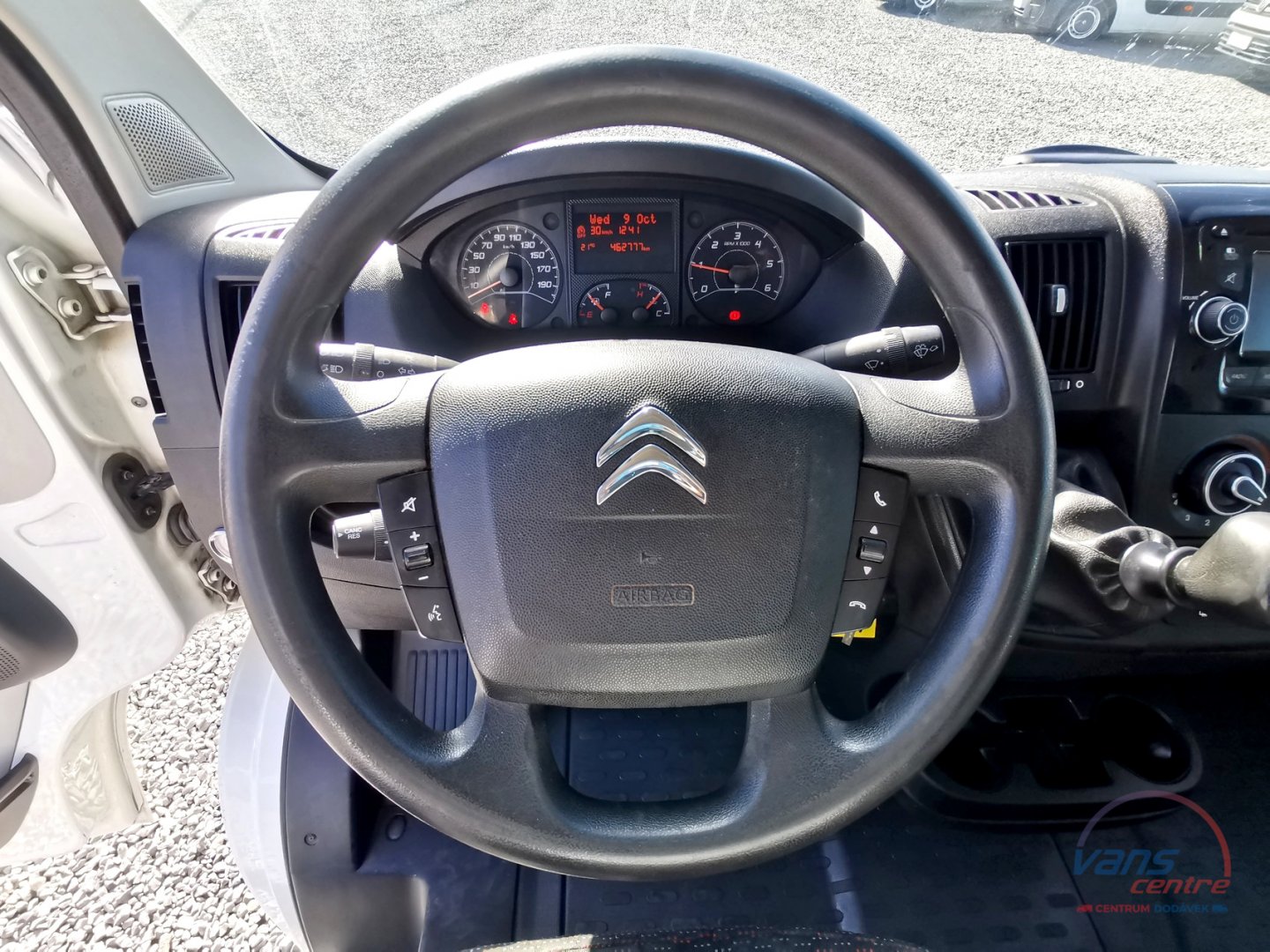 Volkswagen MULTIVAN 2.0TDI/103KW 7 MÍST/ NAVI/ XENONY/ TAŽNÉ