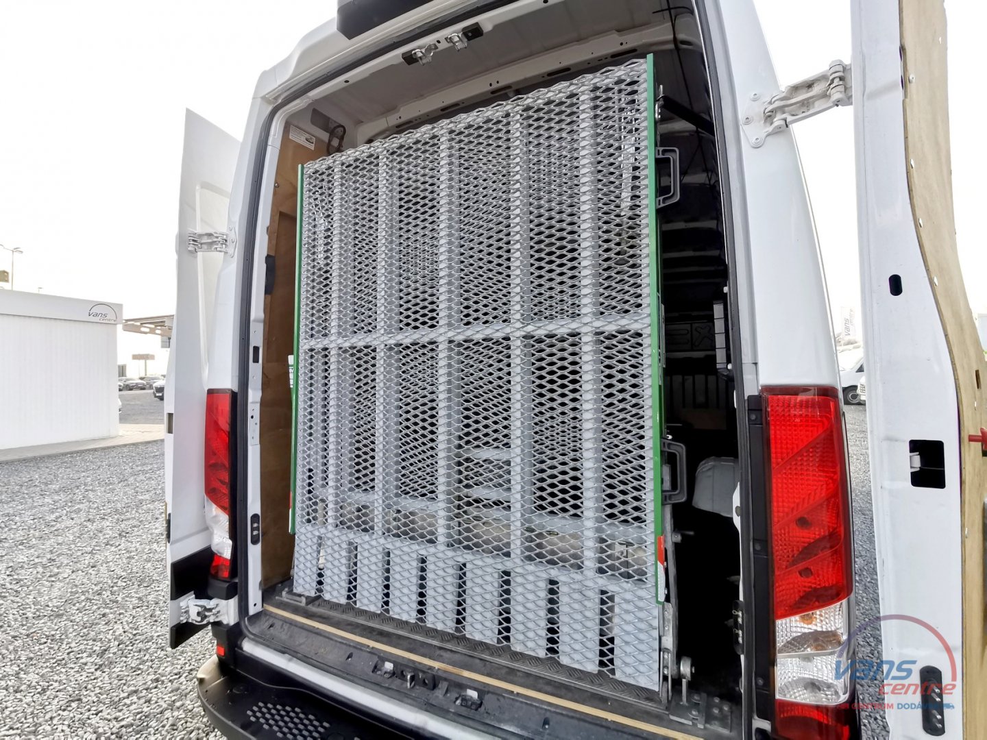 Iveco DAILY 35C21 HI-MATIC/ MAXI XL/ MĚCHY/ TAŽNÉ 3,5T