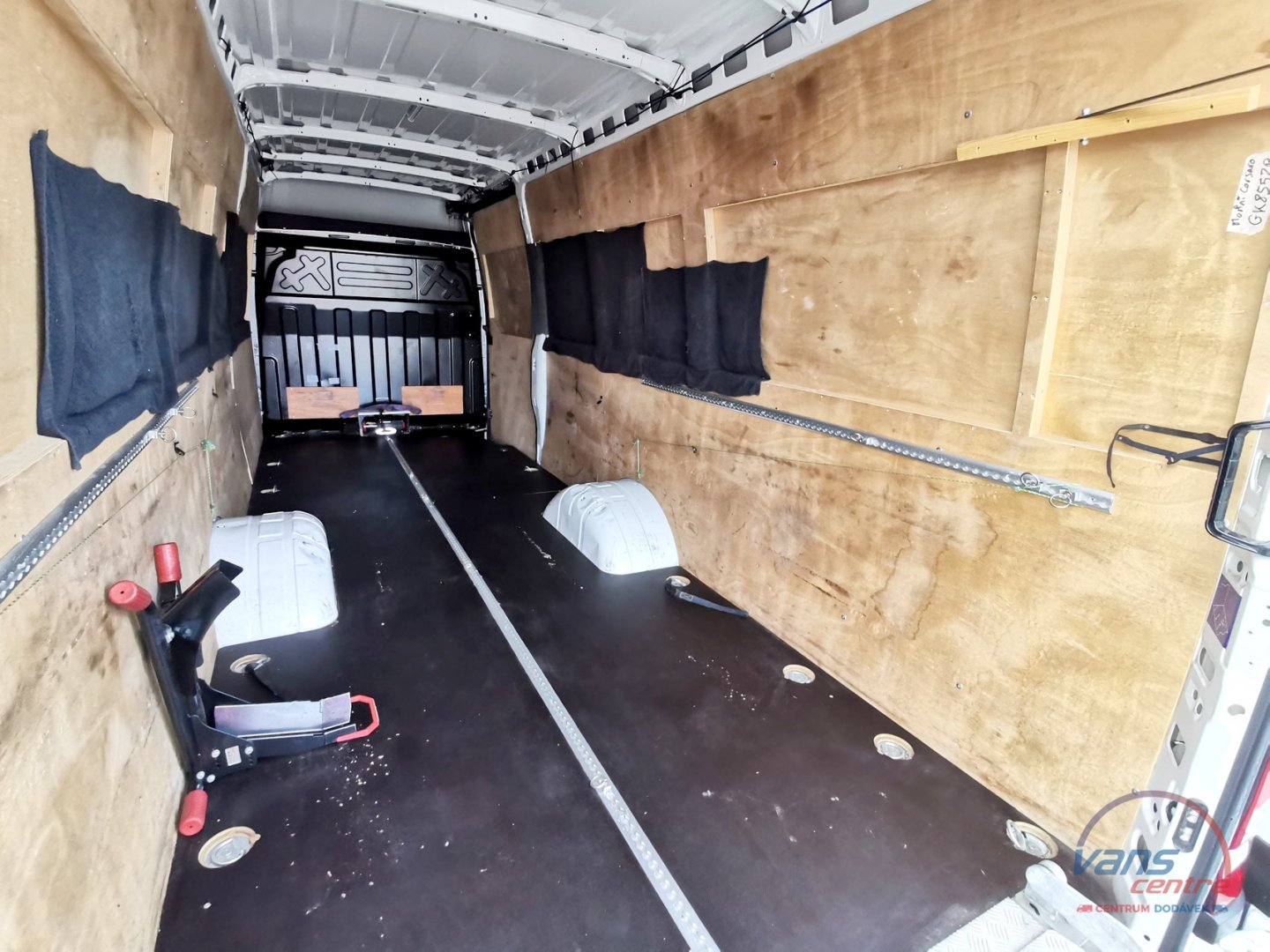 Iveco DAILY 35C21 HI-MATIC/ MAXI XL/ MĚCHY/ TAŽNÉ 3,5T