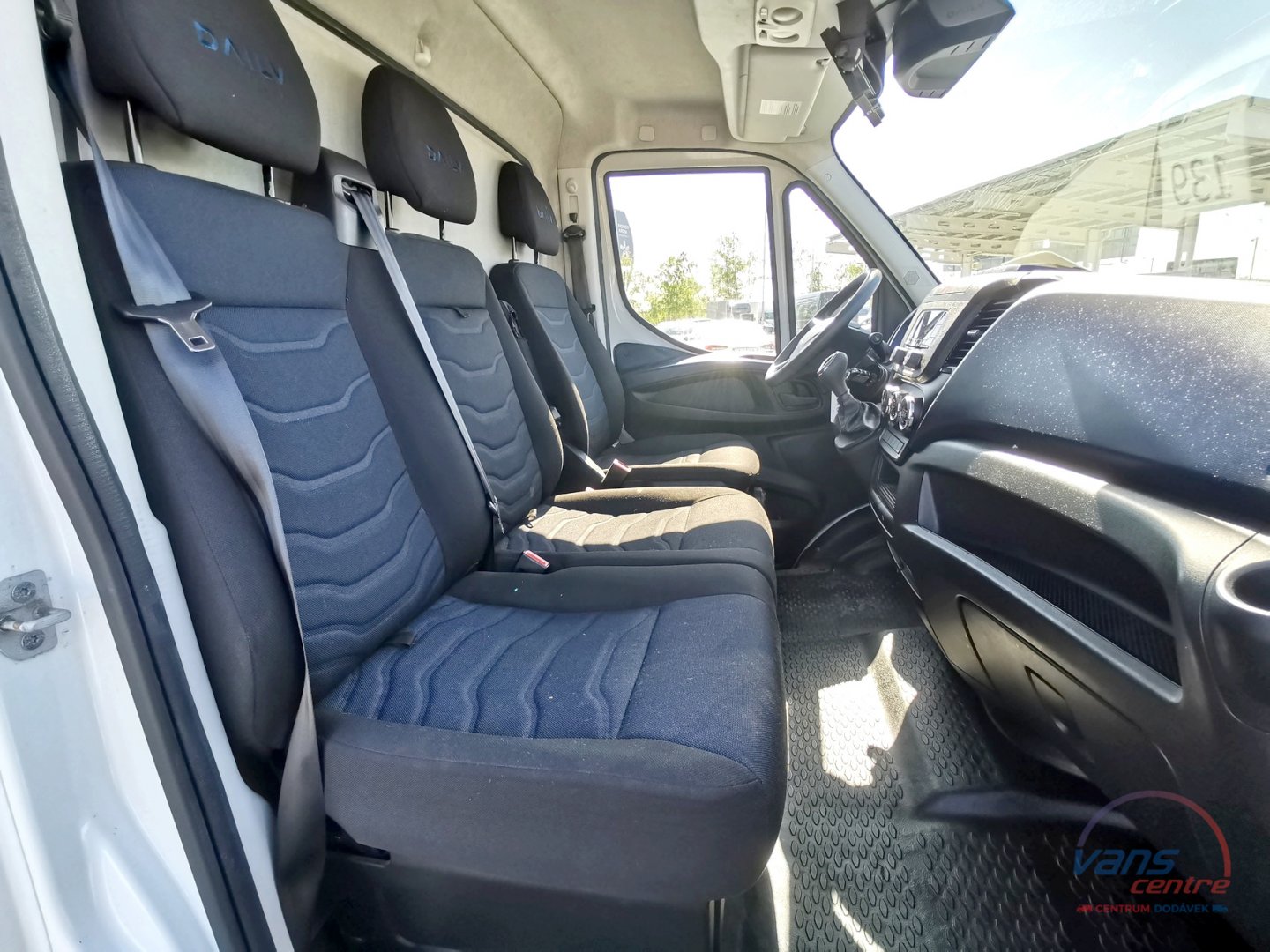 Iveco DAILY 50C18 HI-MATIC/ SKŘÍŇ 5,5M/ MĚCHY/3,5T/ ČR