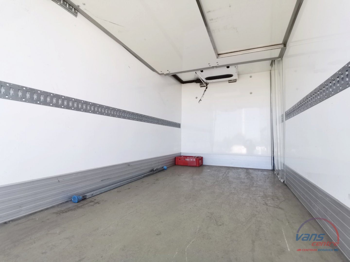 Iveco DAILY 70C18 MRAZÍ/2 KOMORY/380V