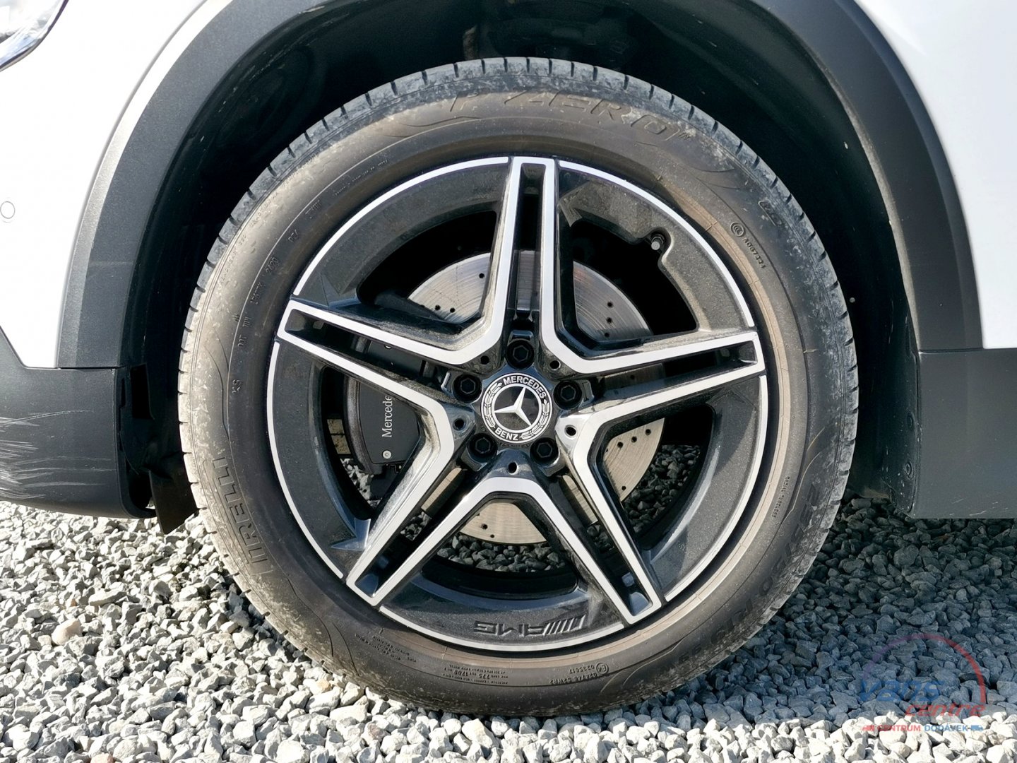 Mercedes-Benz GLB 200D 4 MATIC/ AMG/ KEYLESS/ PANORAMA 