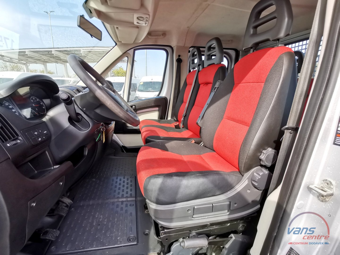 Fiat DUCATO 130MJET VALNÍK 3,3M/ 7 MÍST/ AUTO.KLIMA