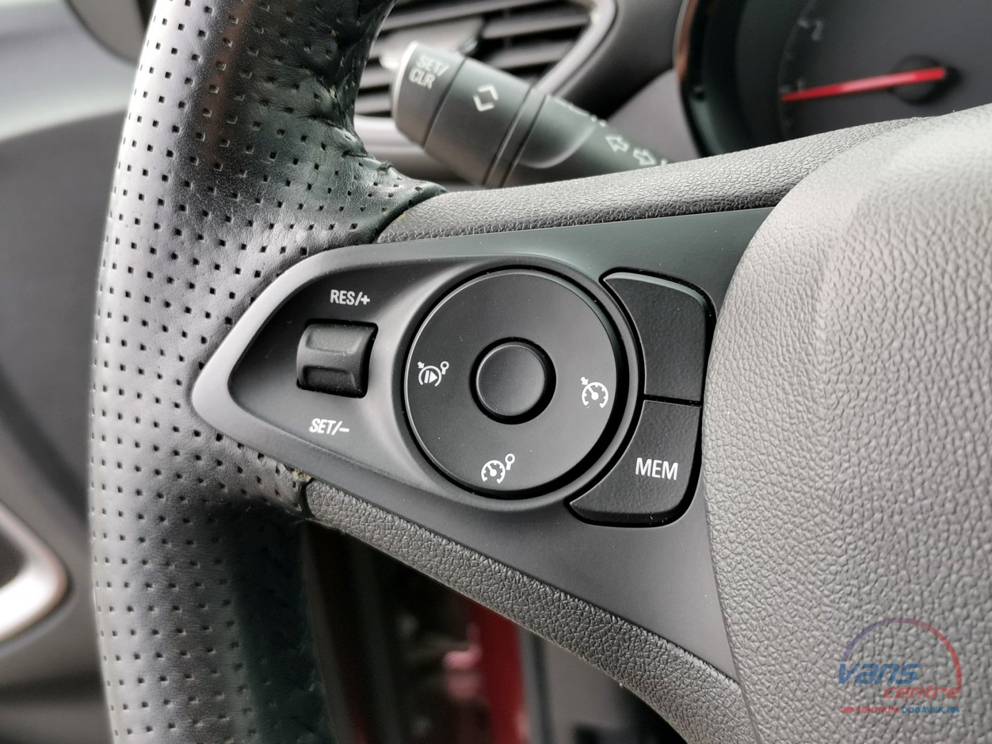 Opel CROSSLAND X 1.2/81KW ENJOY/ 93070KM/ ČR/1.MAJITEL