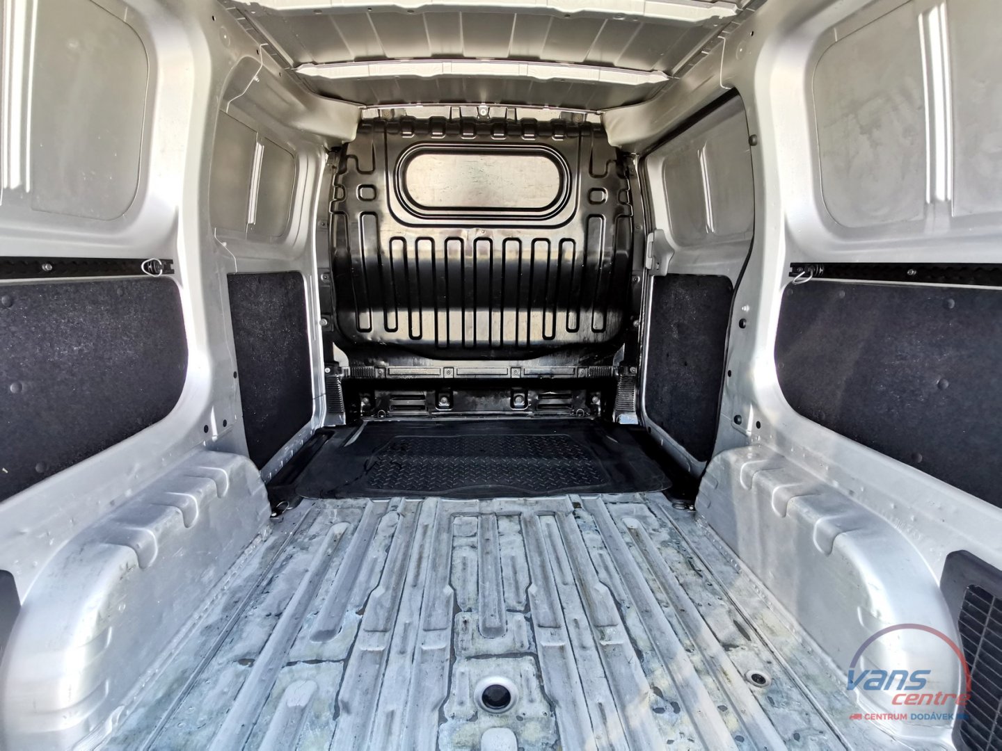 Nissan NV200 1.5DCI/81KW KLIMA/ KAMERA/ ČR