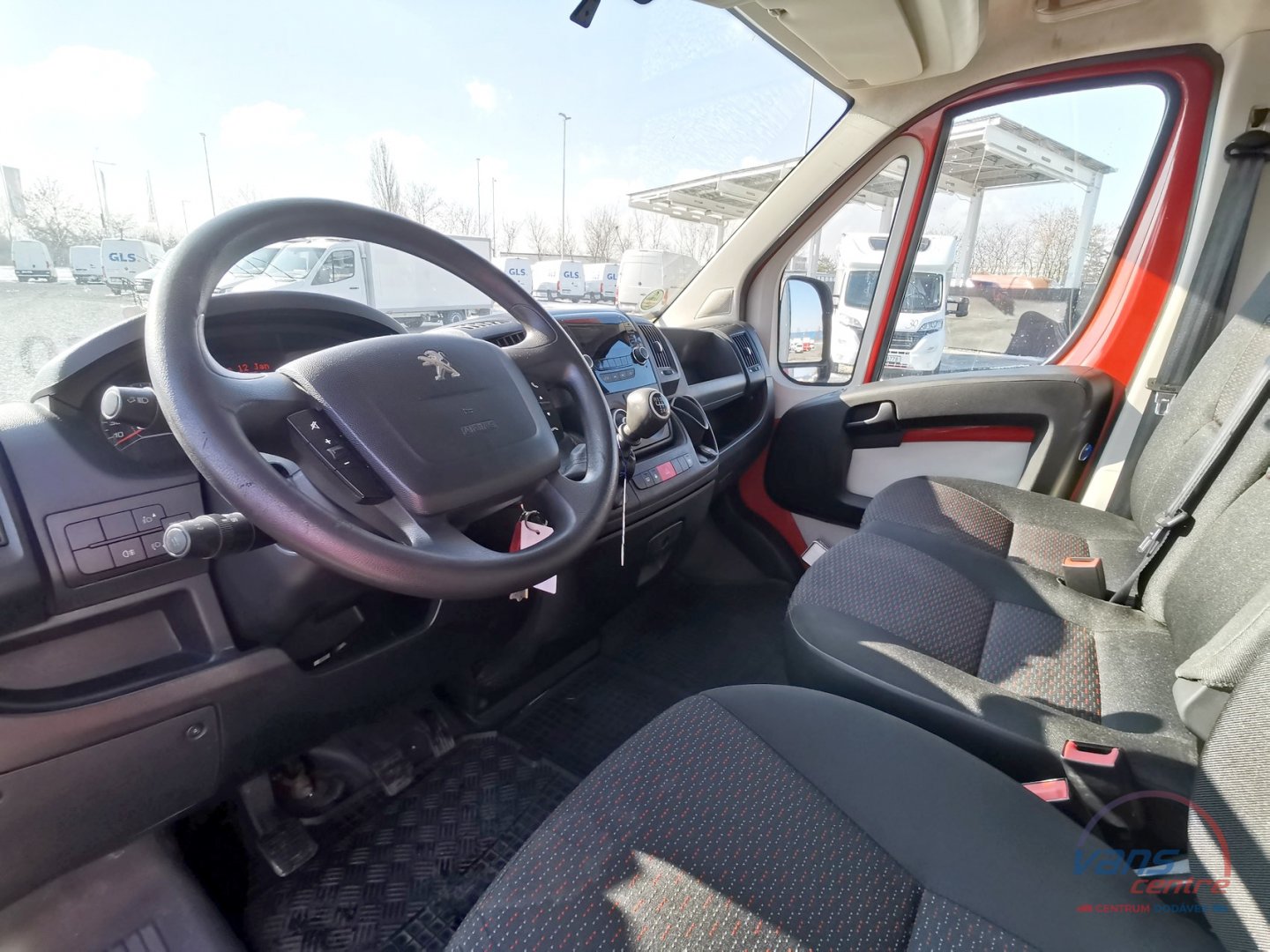 Peugeot BOXER 3.0HDI/130KW VALNÍK 10 PALET/ MĚCHY/ KLIMA