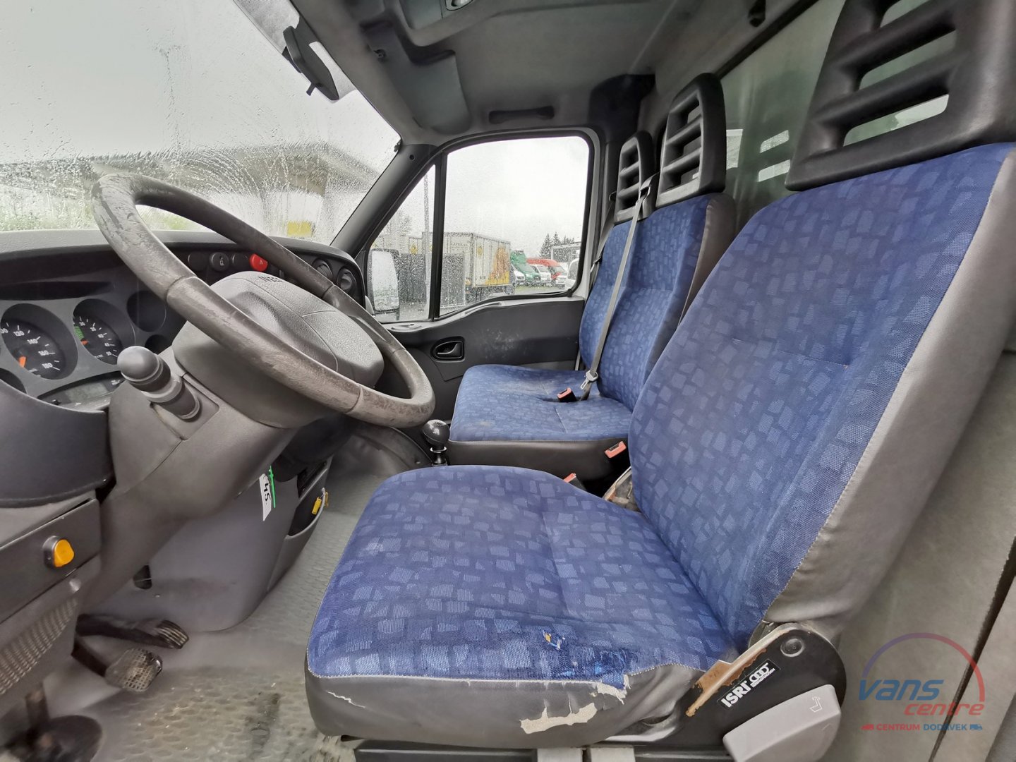 Iveco DAILY 35S18 SHRNOVAČKA 10 PALET/ MĚCHY/ KLIMA