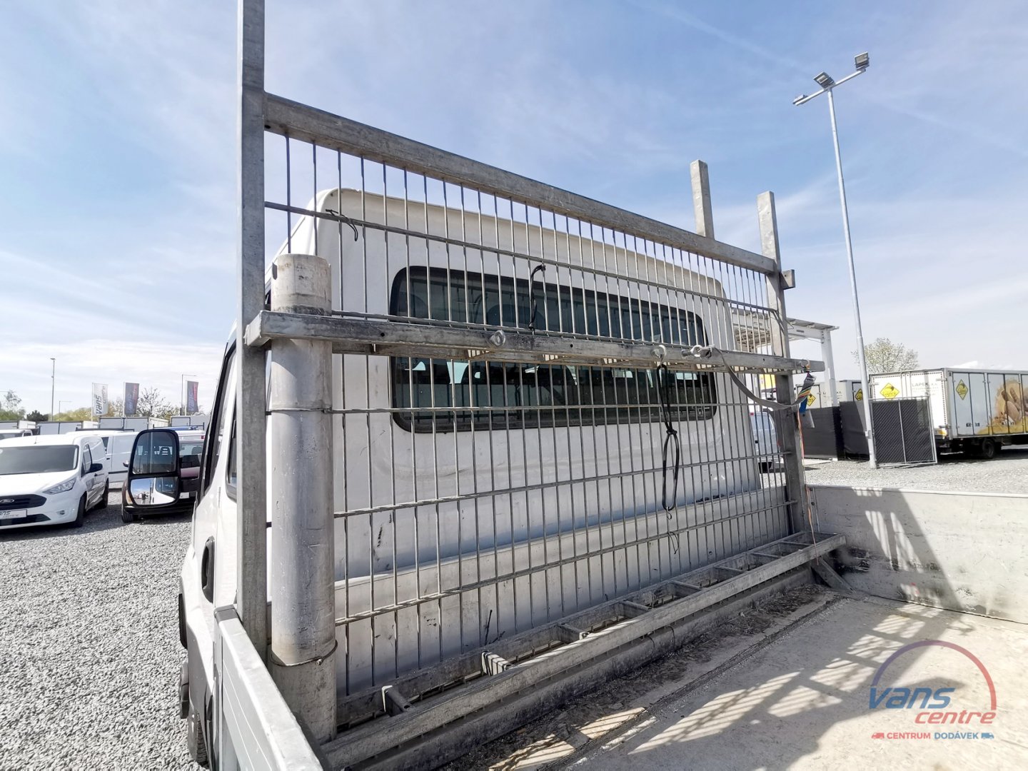 Iveco DAILY 50C15 VALNÍK 4,5M/ 7 MÍST/ TAŽNÉ/ 3,5T