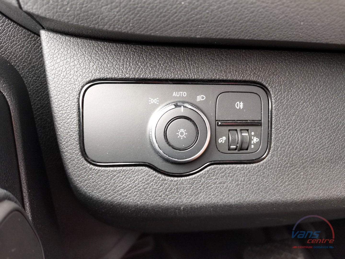 Mercedes-Benz SPRINTER TOURER 317/AT 9 MÍST/ KLIMA/ KAMERA/ ZÁRU