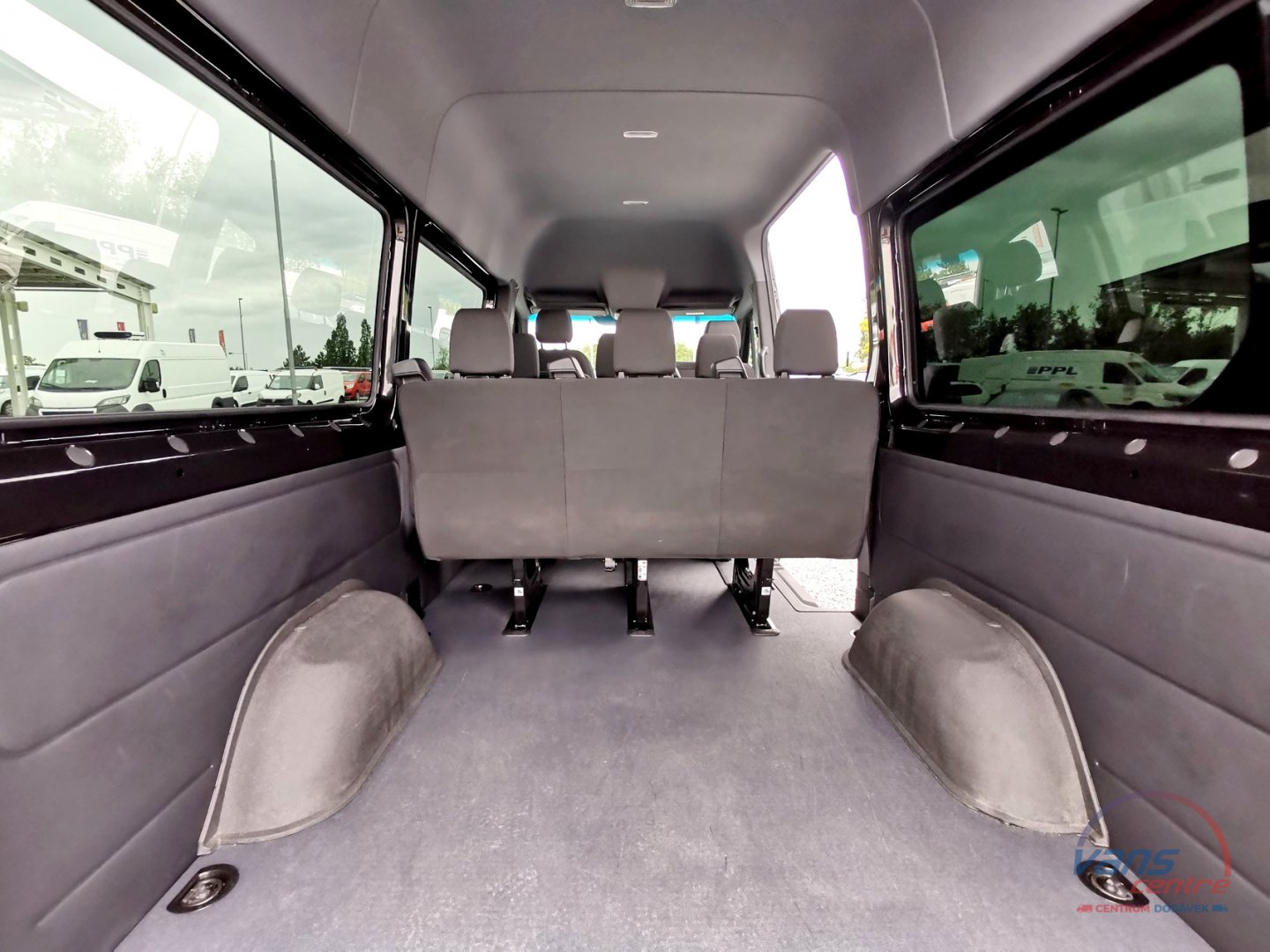 Mercedes-Benz SPRINTER TOURER 317/AT 9 MÍST/ KLIMA/ KAMERA/ ZÁRU