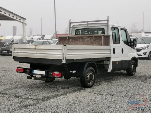Iveco DAILY 35S12 3 STR.SKLÁPĚČ/ 7 MÍST/ TAŽNÉ 3,5T
