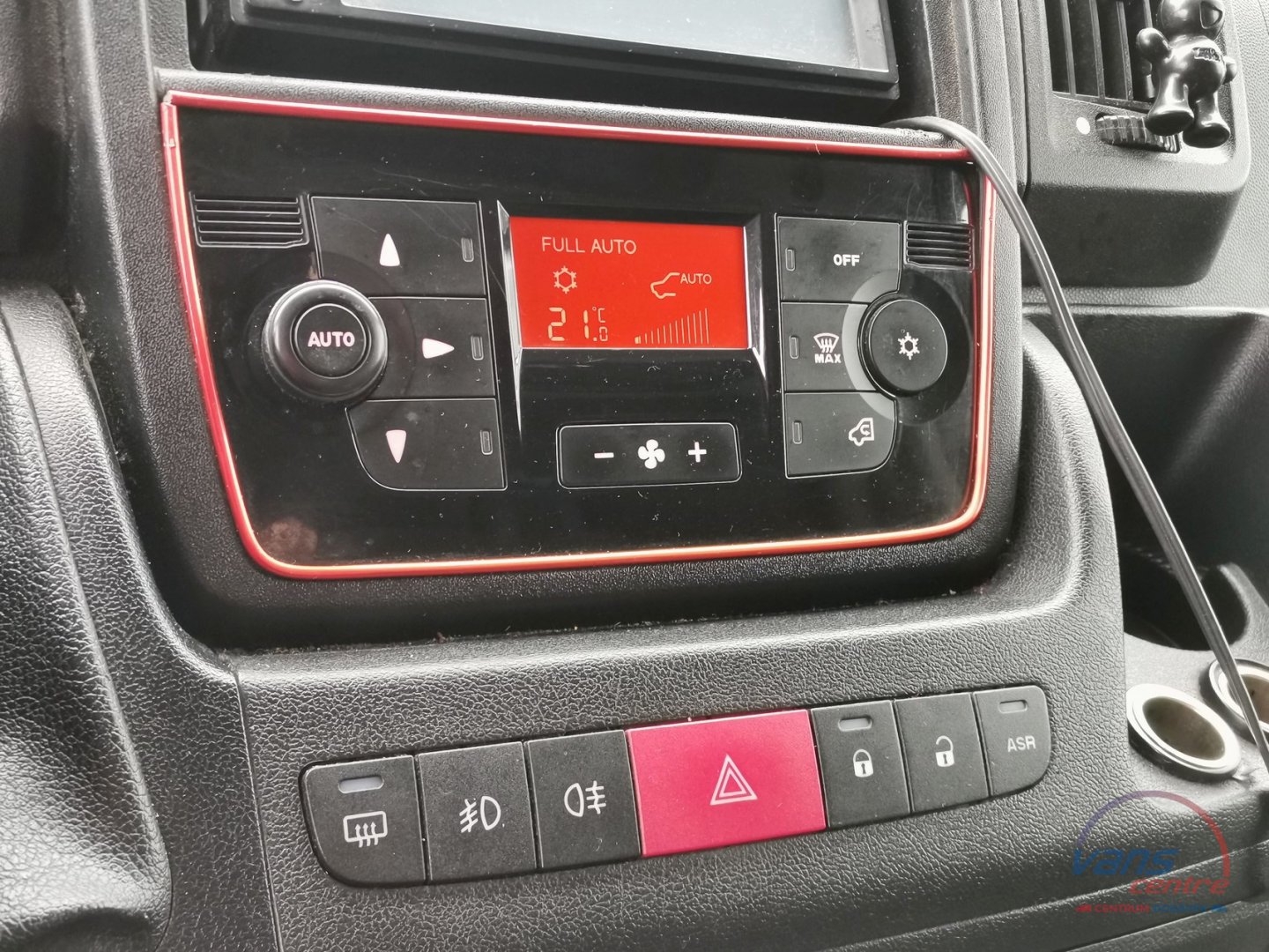 Iveco DAILY 72C17 SKŘÍŇ 15 PALET/ HYDR.ČELO/ BEZ ADBLUE!